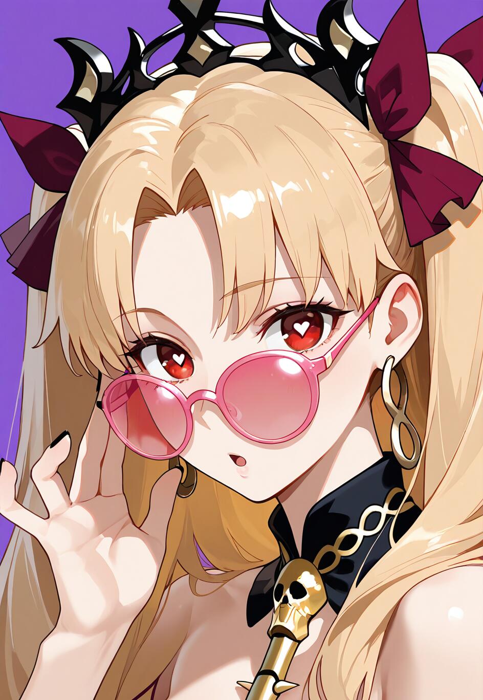 Ilustracja w stylu anime przedstawiająca postać Ereshkigal z serii Fate/Grand Order. To blondynka o czerwonych, sercowatych oczach, ubrana w czarną koronę, która opuszcza różowe okulary, aby spojrzeć na widza.