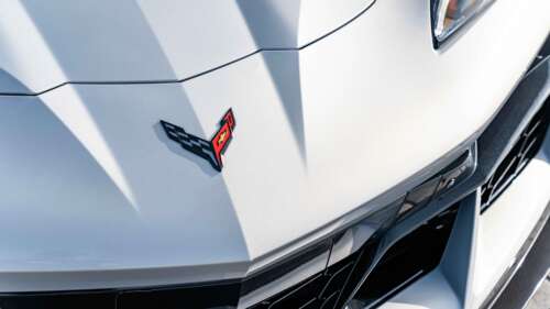 Elegancki i aerodynamiczny sportowy samochód Chevrolet Corvette C8, prezentujący... 8K