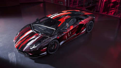 Elegancki i potężny supersamochód Lamborghini Aventador S, prezentujący swoje aerodynamiczne... 8K