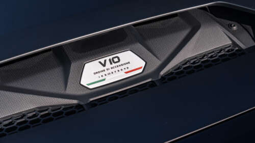 Elegancki supersamochód Lamborghini Huracán, przedstawiony w wysokiej rozdzielczości,... 8K