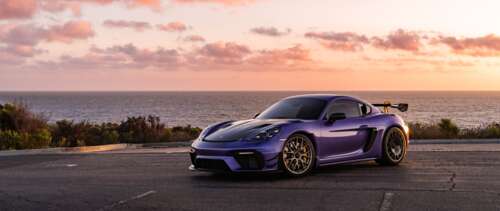 Elegancki i potężny sportowy samochód Porsche GT3 RS, charakteryzujący się agresywnym,... Pulpit