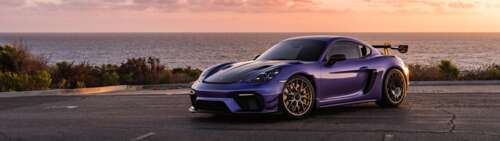 Elegancki i potężny sportowy samochód Porsche GT3 RS, charakteryzujący się agresywnym,... Dual UHD