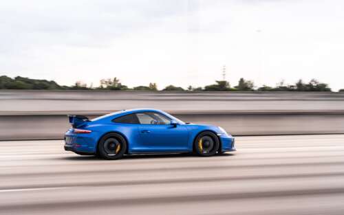 Wysokowydajny samochód sportowy Porsche GT3 RS, charakteryzujący się agresywnym,... 7680x4800