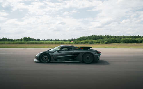 Elegancki i aerodynamiczny supersamochód Koenigsegg Jesko Absolut, przedstawiony... 7680x4800