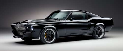 Nowoczesny, czarny, elektryczny Ford Mustang, sportowy samochód o eleganckim i dynamicznym...