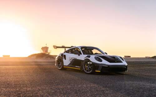 Wysokowydajny samochód sportowy Porsche GT3 RS, charakteryzujący się agresywnym,... 7680x4800