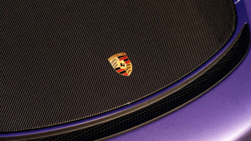 Wysokowydajny samochód sportowy Porsche GT3 RS, prezentujący swoje aerodynamiczne... 8K