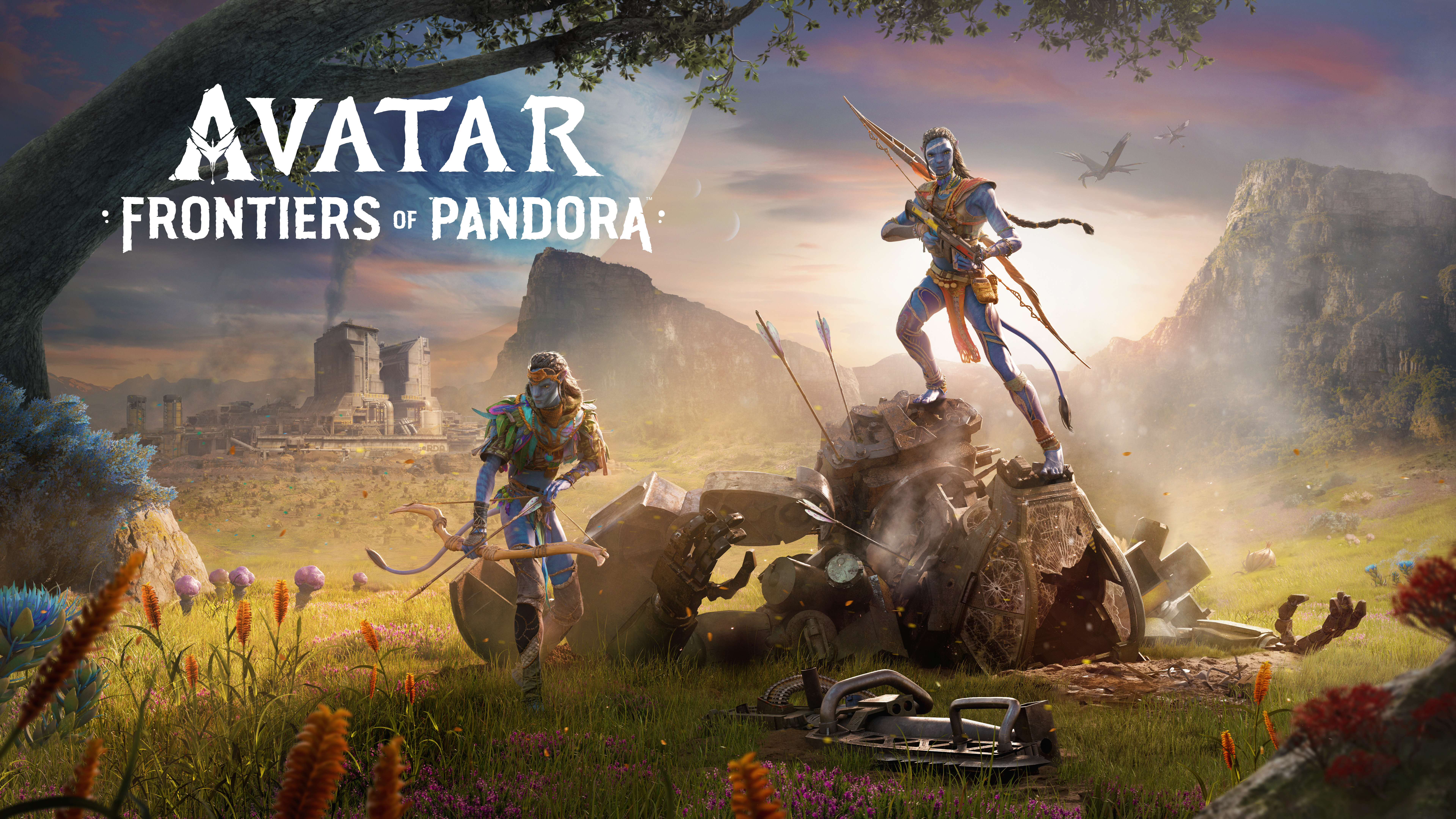 Na’vi, wojownik z lśniącymi, bioluminescencyjnymi znakami na ciele, stoi w bujnej, obcej dżungli Pandory, scena z gry Avatar: Frontiers of Pandora.